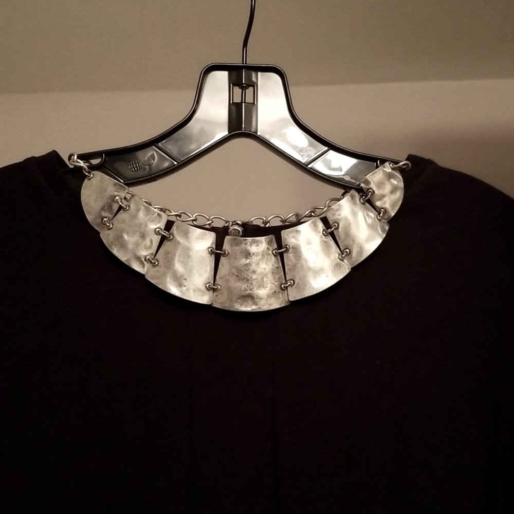 Women's necklace